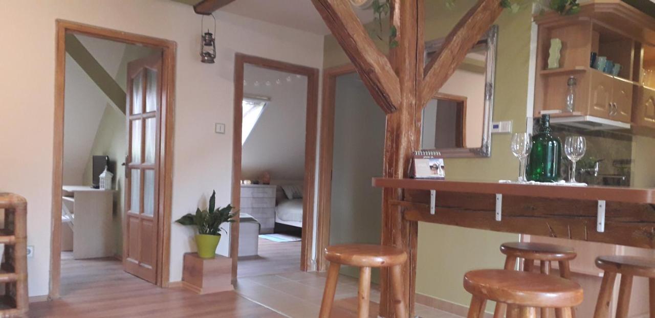 Diana Apartmanhaz Кестели Екстериор снимка