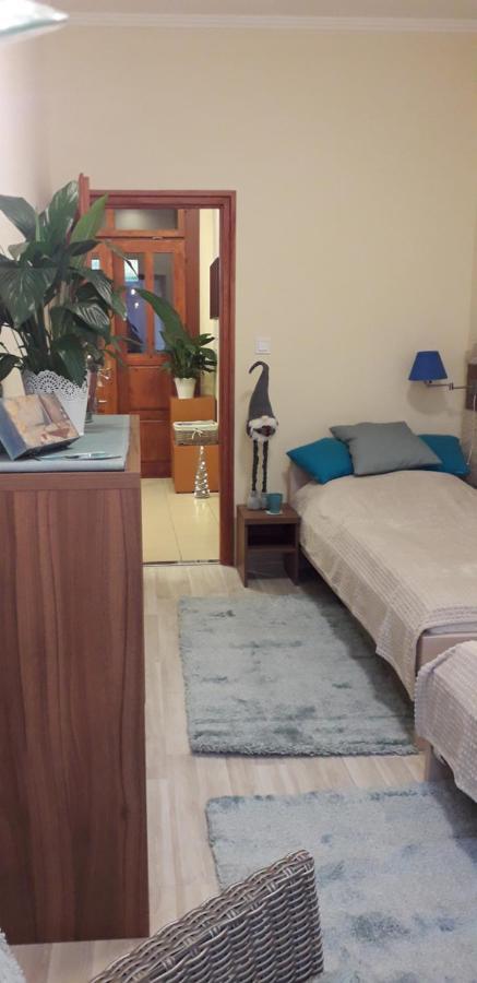 Diana Apartmanhaz Кестели Екстериор снимка