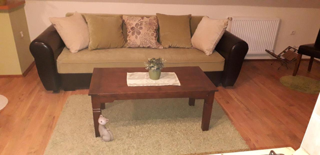 Diana Apartmanhaz Кестели Екстериор снимка
